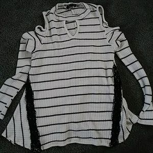 Cold shoulder shirt cute!!!